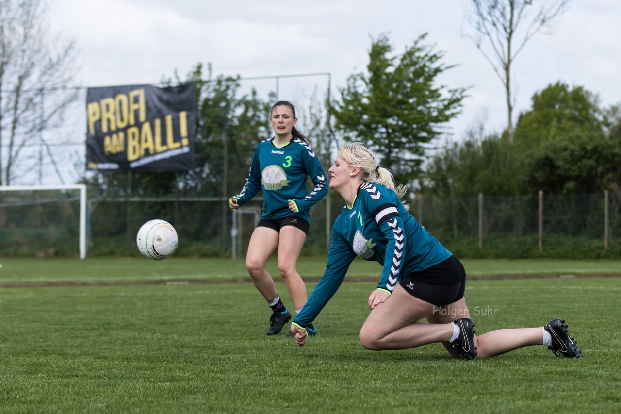 Bild 131 - Faustball Frauen Wiemersdorf